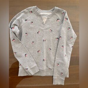 Women’s floral embroidered crewneck sweatshirt